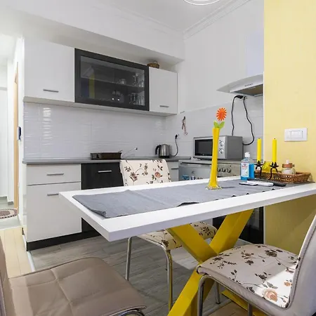 Luxury ǀ ǀ Residential Building ǀ Wifi * Скопье